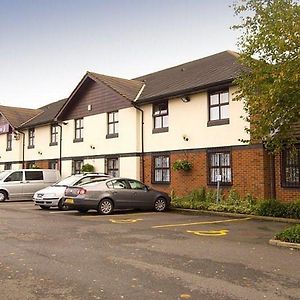 Premier Inn Oldham - Broadway